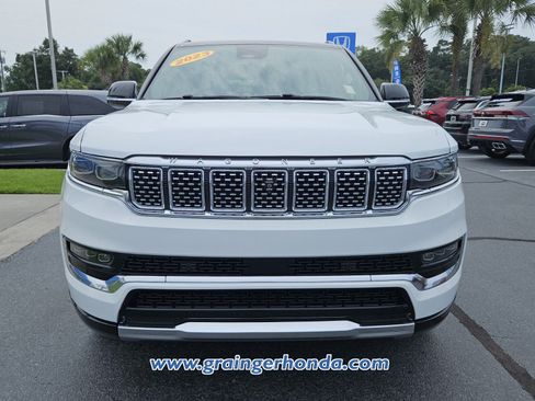 Used 2023 Jeep Grand Wagoneer Series II AWD/4WD image 8