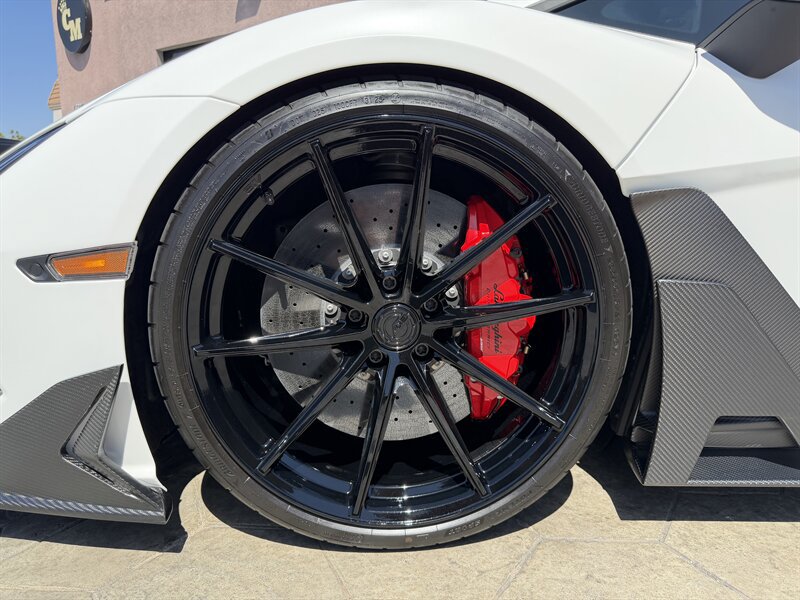 Used 2026 Lamborghini Revuelto AWD/4WD image 13