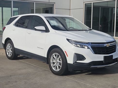 Used 2024 Chevrolet Equinox LT FWD image 1