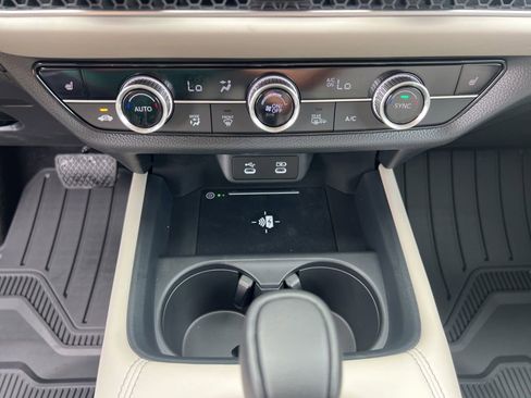 New 2026 Honda HR-V EX-L image 16
