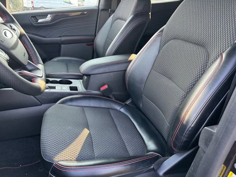 Used 2023 Ford Escape ST-Line w/ Tech Pack #1 AWD/4WD image 10