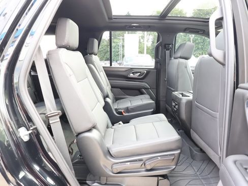 Used 2023 Chevrolet Tahoe Z71 w/ Z71 Off-Road Package AWD/4WD image 39