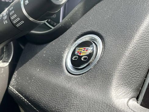 Used 2021 Cadillac XT4 Luxury w/ Cold Weather Package image 15