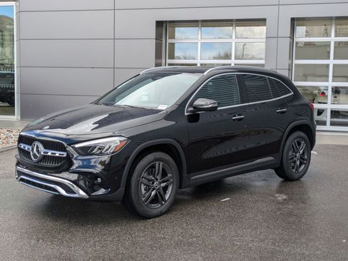 New 2025 Mercedes-Benz GLA 250 4MATIC image 8