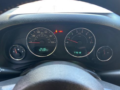 Used 2014 Jeep Wrangler Altitude image 21