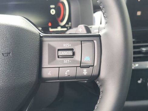 Used 2026 Nissan Pathfinder SL w/ SL Premium Package FWD image 23