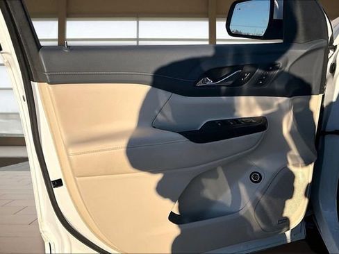 Used 2023 GMC Acadia Denali w/ Denali Ultimate Package image 23