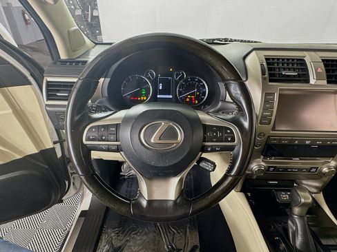 Used 2020 Lexus GX 460 Premium w/ Premium Package AWD/4WD image 13