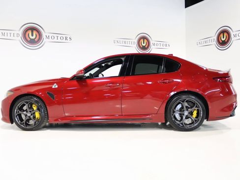 Used 2018 Alfa Romeo Giulia Quadrifoglio w/ Driver Assist Dynamic Package image 39
