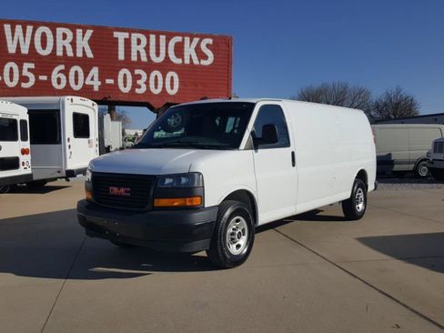 Used 2023 GMC Savana 2500 Extended w/ Driver Convenience Package RWD image 3