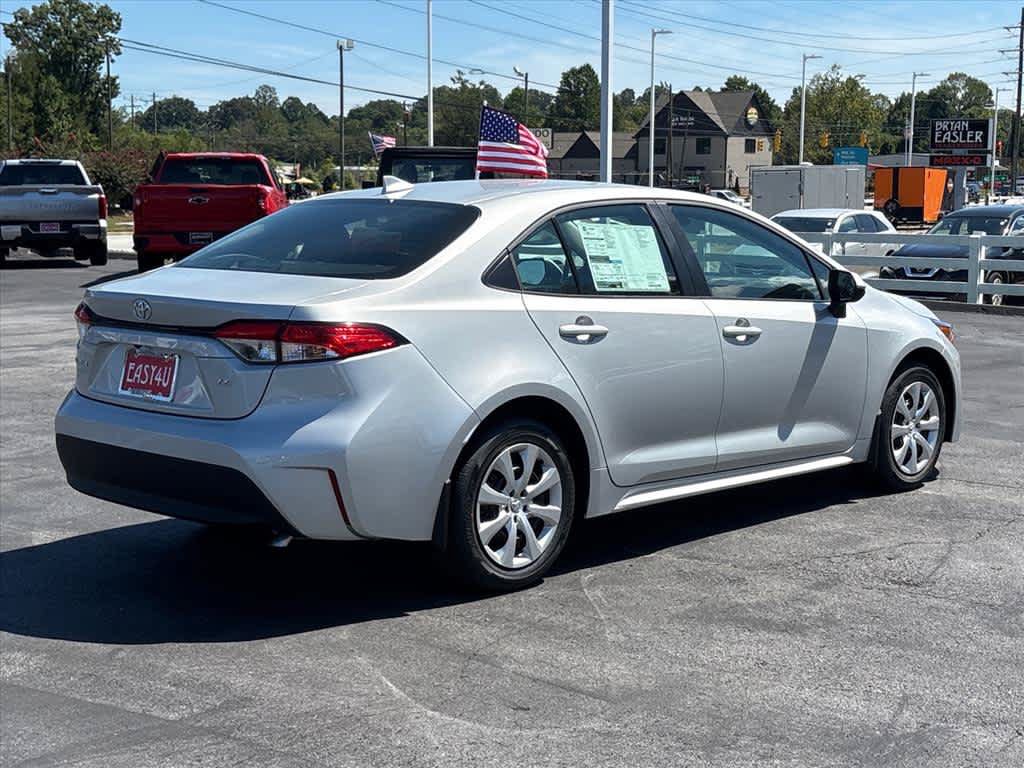 Used 2026 Toyota Corolla LE FWD image 3