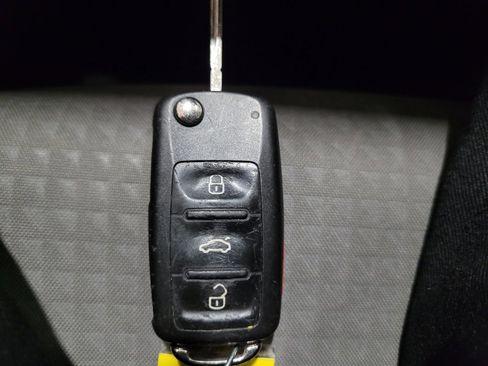 Used 2017 Volkswagen Jetta S image 32