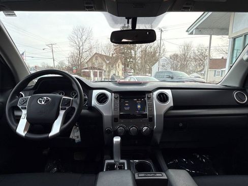 Used 2016 Toyota Tundra SR5 w/ SR5 Upgrade Package image 21