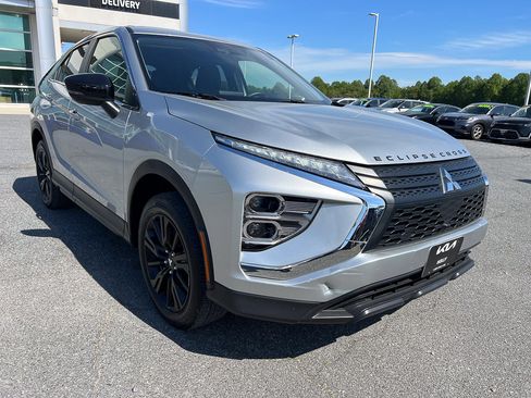 Used 2024 Mitsubishi Eclipse Cross AWD image 11