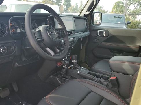 New 2026 Jeep Wrangler Unlimited Rubicon w/ Steel Bumper Group image 18