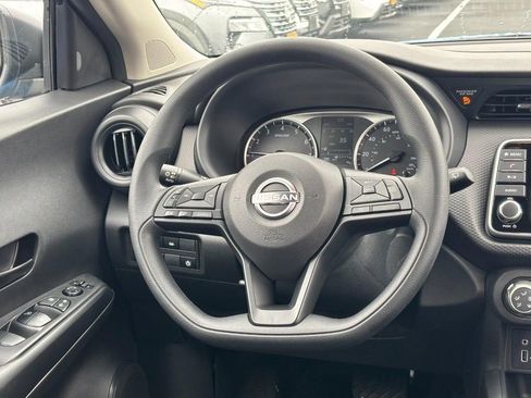 Used 2025 Nissan Kicks Play S FWD image 7