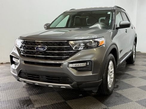 Certified 2022 Ford Explorer XLT w/ Equipment Group 202A image 9
