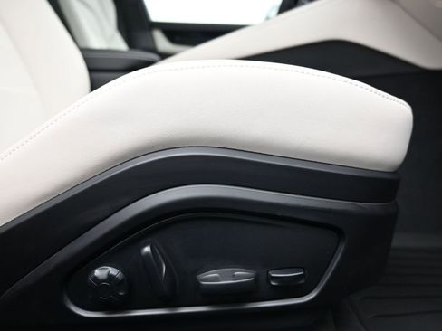 Used 2026 Porsche Panamera image 14