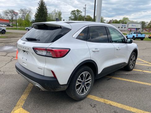 Used 2022 Ford Escape SEL AWD/4WD image 4