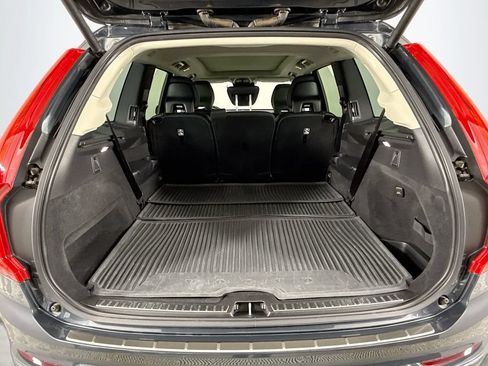 Used 2022 Volvo XC90 T6 Momentum w/ Advanced Package AWD/4WD image 22