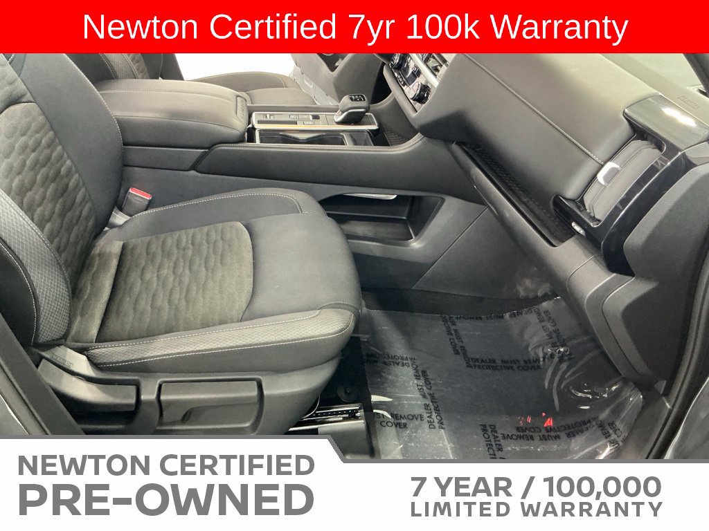 Used 2025 Nissan Pathfinder SV w/ SV Premium Package FWD image 17