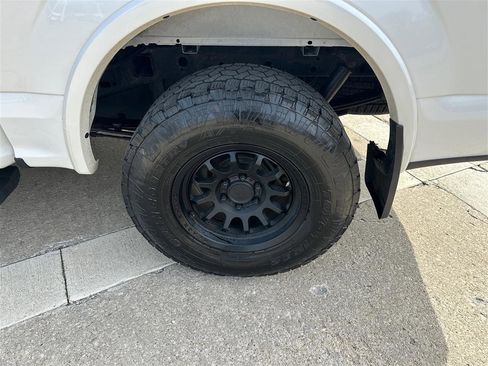 Used 2015 Ford F150 Lariat w/ Equipment Group 502A Luxury image 29