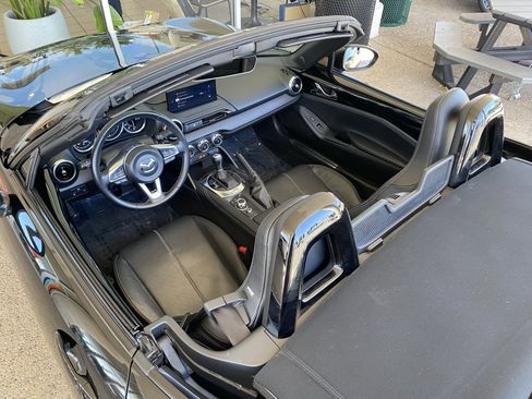 Certified 2024 MAZDA MX-5 Miata Grand Touring w/ Weather Package RWD image 34