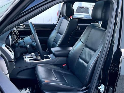 Used 2019 Jeep Grand Cherokee Limited w/ Luxury Group II image 7