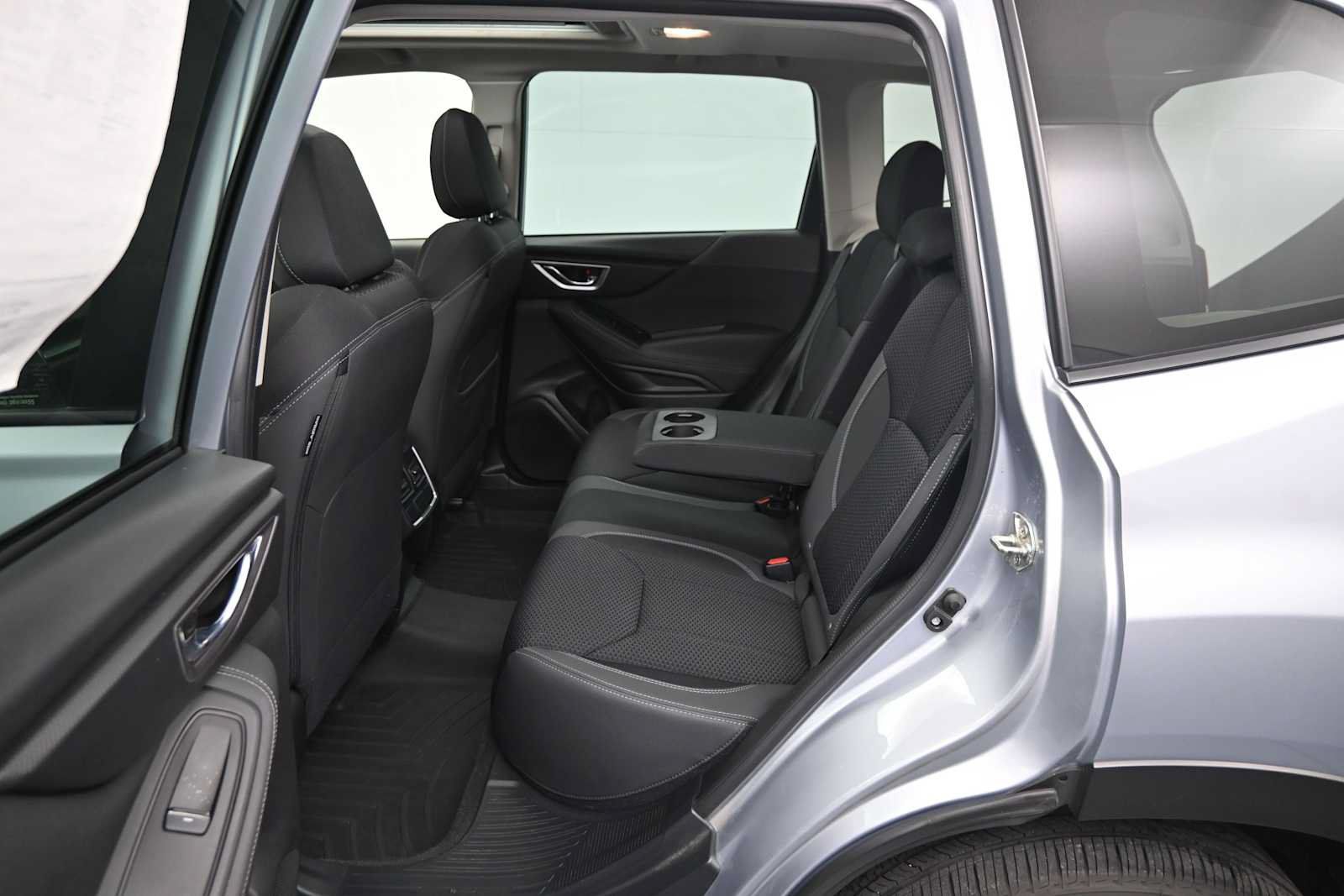 Used 2021 Subaru Forester Premium AWD/4WD image 9