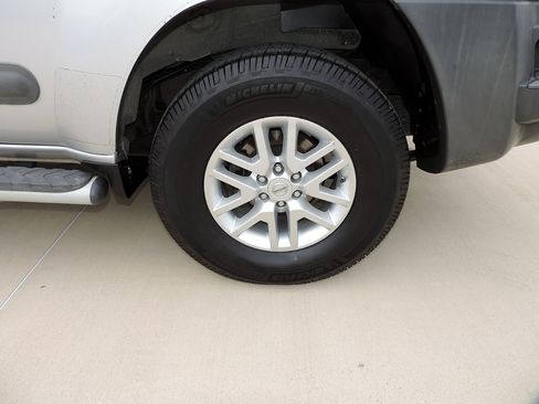 Used 2015 Nissan Xterra S w/ Value Package RWD image 9