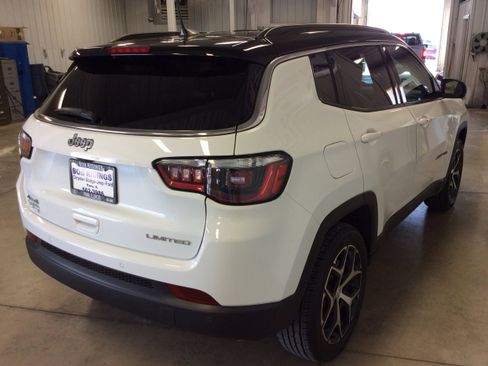 Used 2024 Jeep Compass Limited image 6