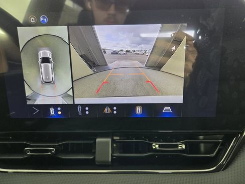 New 2026 Chevrolet Equinox RS w/ Safety and Technology Package FWD image 18