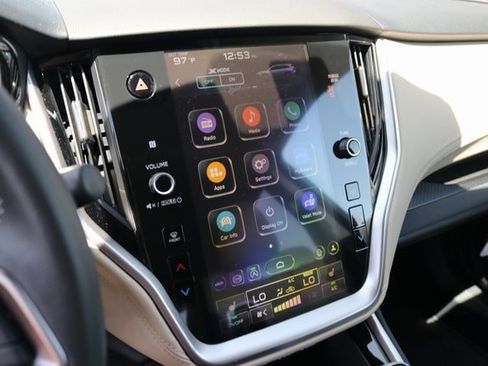 Used 2025 Subaru Outback Premium image 29