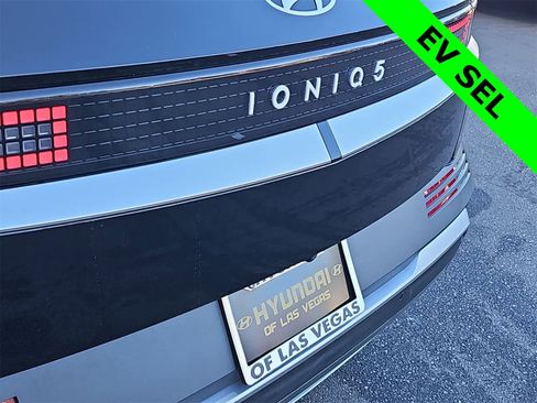 Used 2025 Hyundai Ioniq 5 SEL image 11