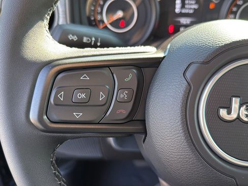 New 2025 Jeep Gladiator Sport image 14