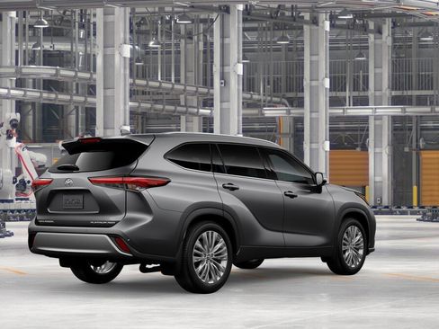 New 2026 Toyota Highlander Platinum image 10