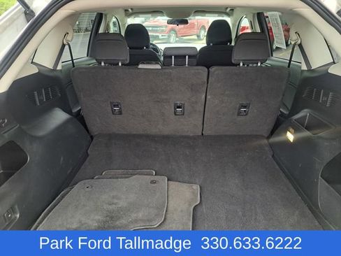 Used 2017 Ford Edge SE AWD/4WD image 12