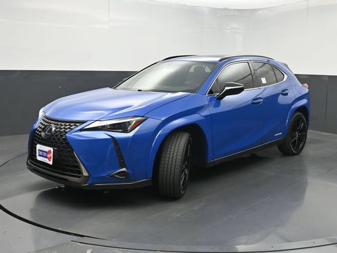 Used 2021 Lexus UX 250h w/ Premium Package AWD/4WD image 39