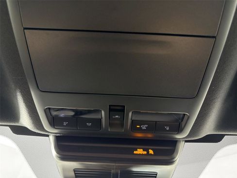 New 2026 MAZDA MAZDA3 Hatchback w/Premium Plus Pkg image 25