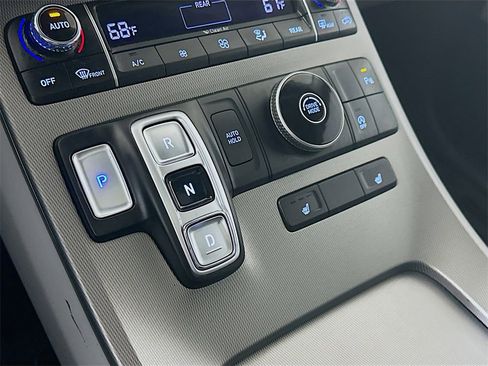 Used 2021 Hyundai Palisade SEL w/ Convenience Package image 16