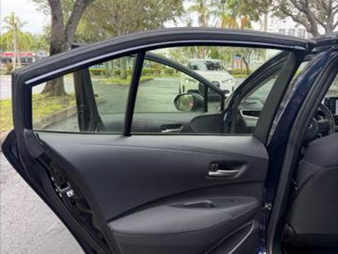Used 2020 Toyota Corolla LE FWD image 13