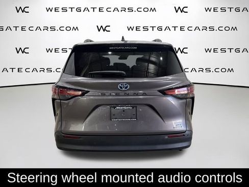 Used 2021 Toyota Sienna XLE image 7