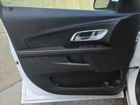 Used 2016 Chevrolet Equinox LT image 22