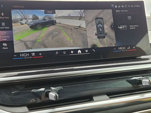 New 2026 BMW X7 xDrive40i w/ Executive Package image 19