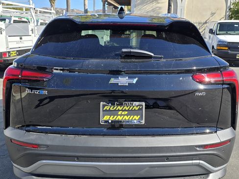 Used 2025 Chevrolet Blazer EV LT w/ Super Cruise Package image 8