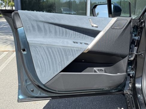 Used 2025 BMW iX xDrive50 w/ Sport Package image 19