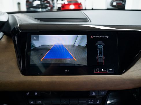 Used 2022 Audi e-tron GT Premium Plus image 13