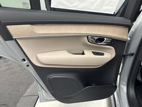 New 2026 Volvo XC90 B6 Plus w/ Protection Package Premier image 25