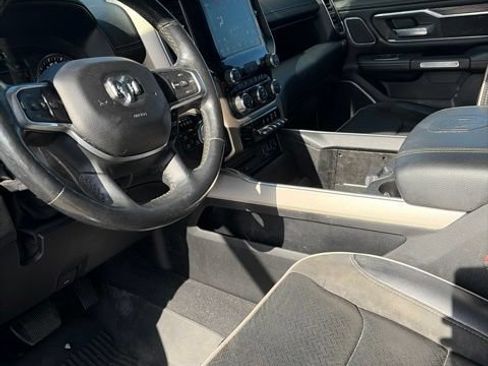 Used 2019 RAM 1500 Laramie AWD/4WD image 4
