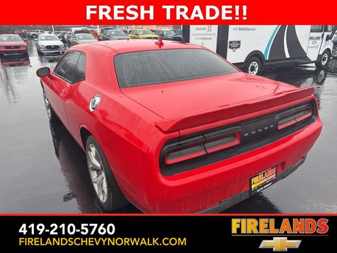 Used 2016 Dodge Challenger SXT Plus image 5